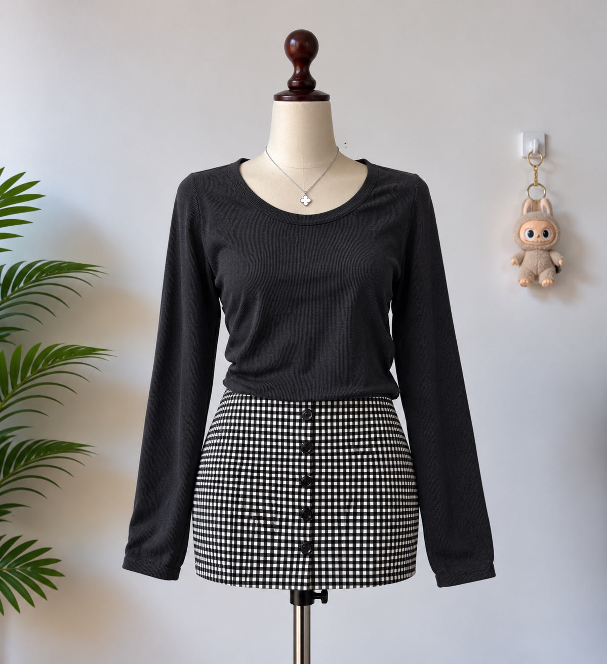Black Long Sleeve Scoop Neck Top
