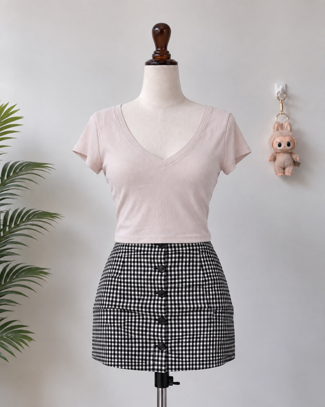 Blush Pink Ribbed V-Neck Crop Top