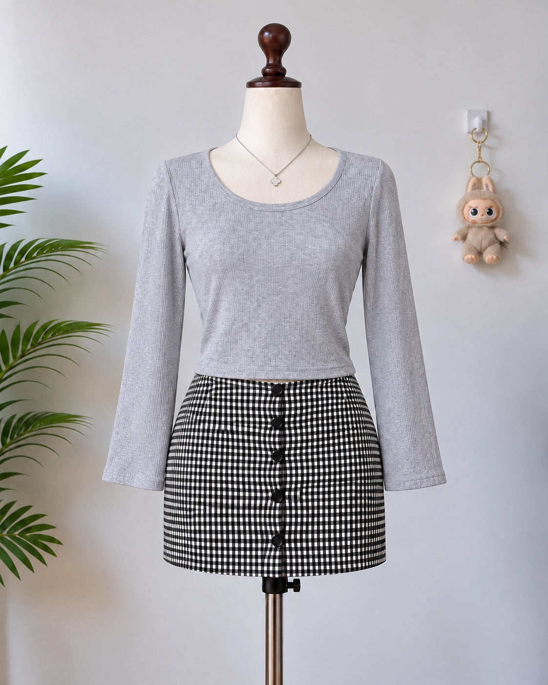 Grey ribbed long sleeve scoop neck top