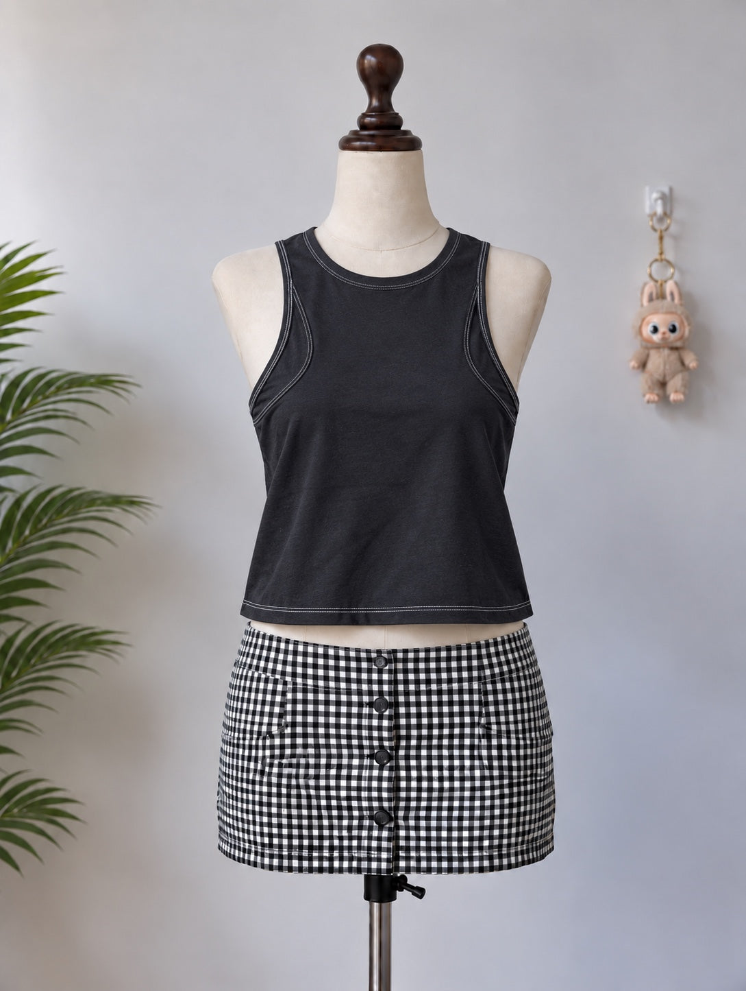 Black Contrast Stitch Sleeveless Top
