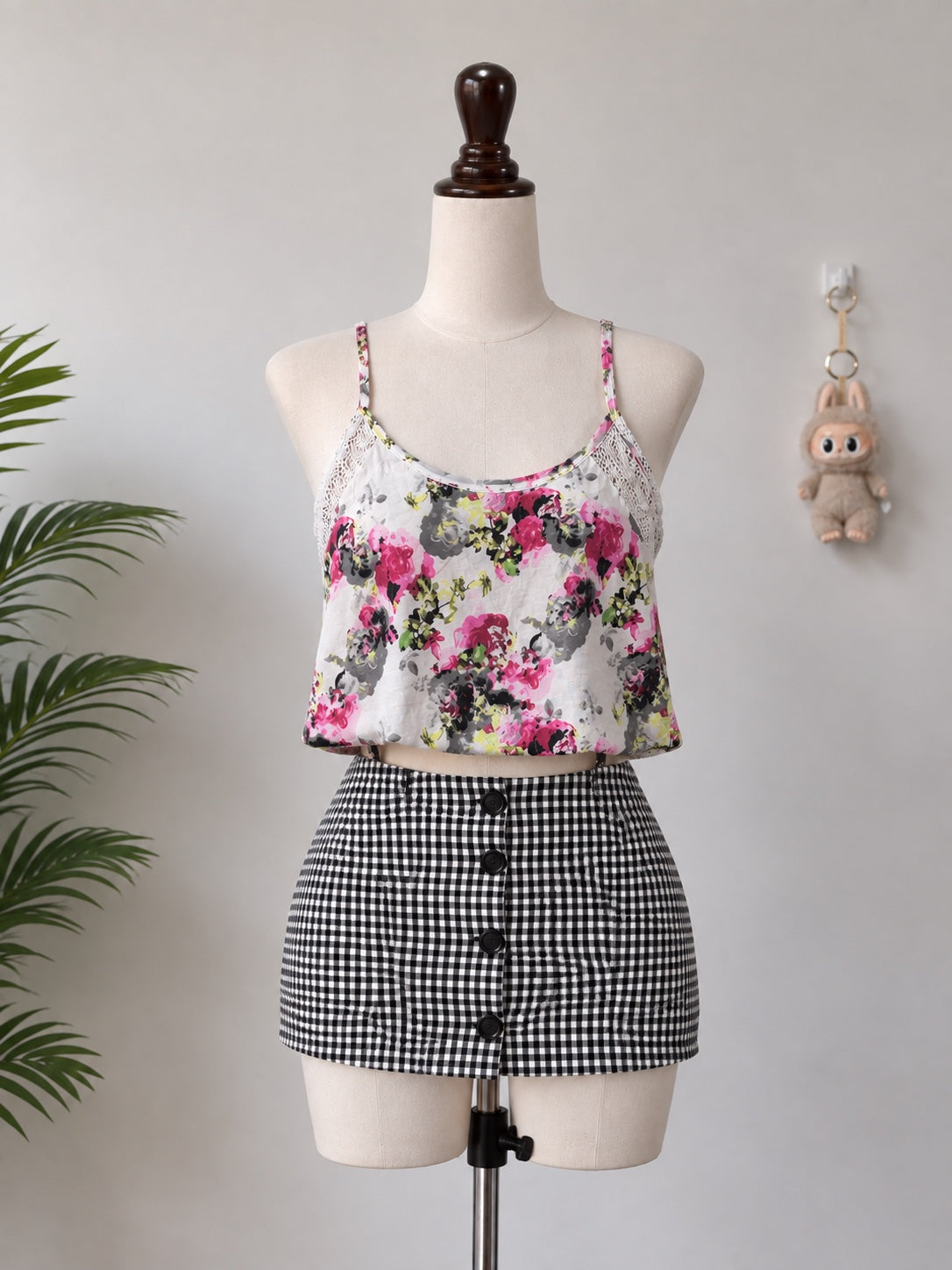 Floral Lace Strap Crop Top