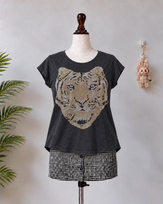 Black Tiger Graphic T-Shirt - M-96