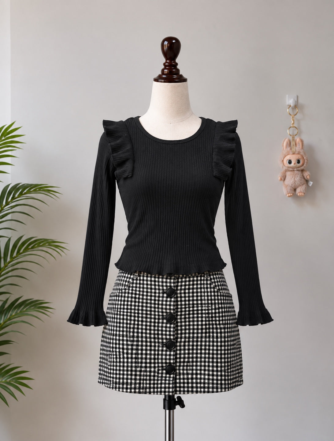 Black Ribbed Ruffle Long Sleeve Top