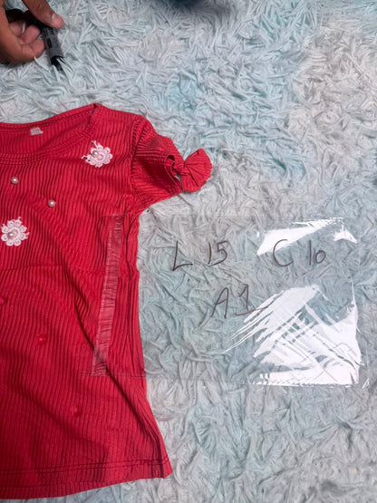 Red ribbed floral crop top flat lay with label L15 C16 A1