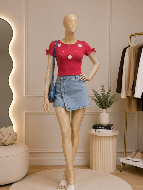 Red ribbed floral crop top on mannequin