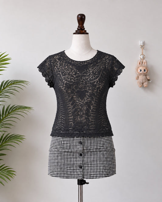 Black lace short sleeve top