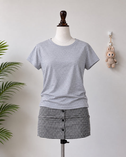Grey basic short sleeve T-shirt on mannequin