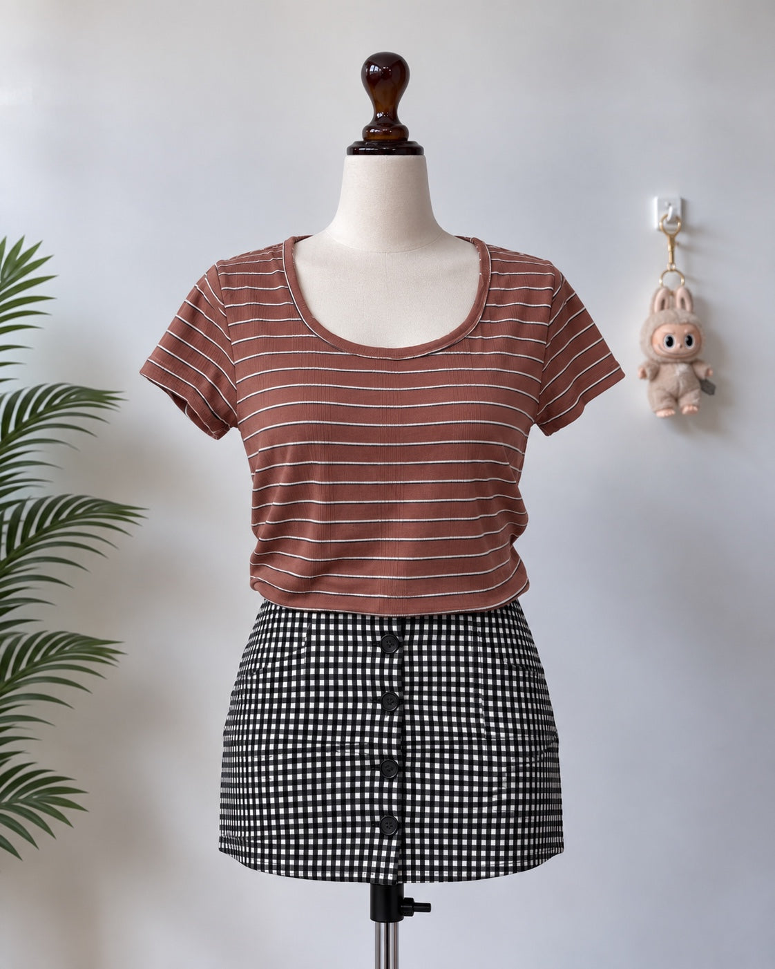 Brown striped scoop neck t-shirt