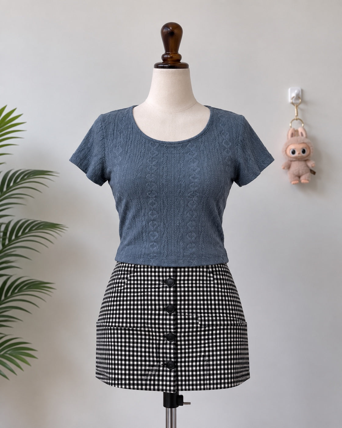 Blue textured short sleeve crop top