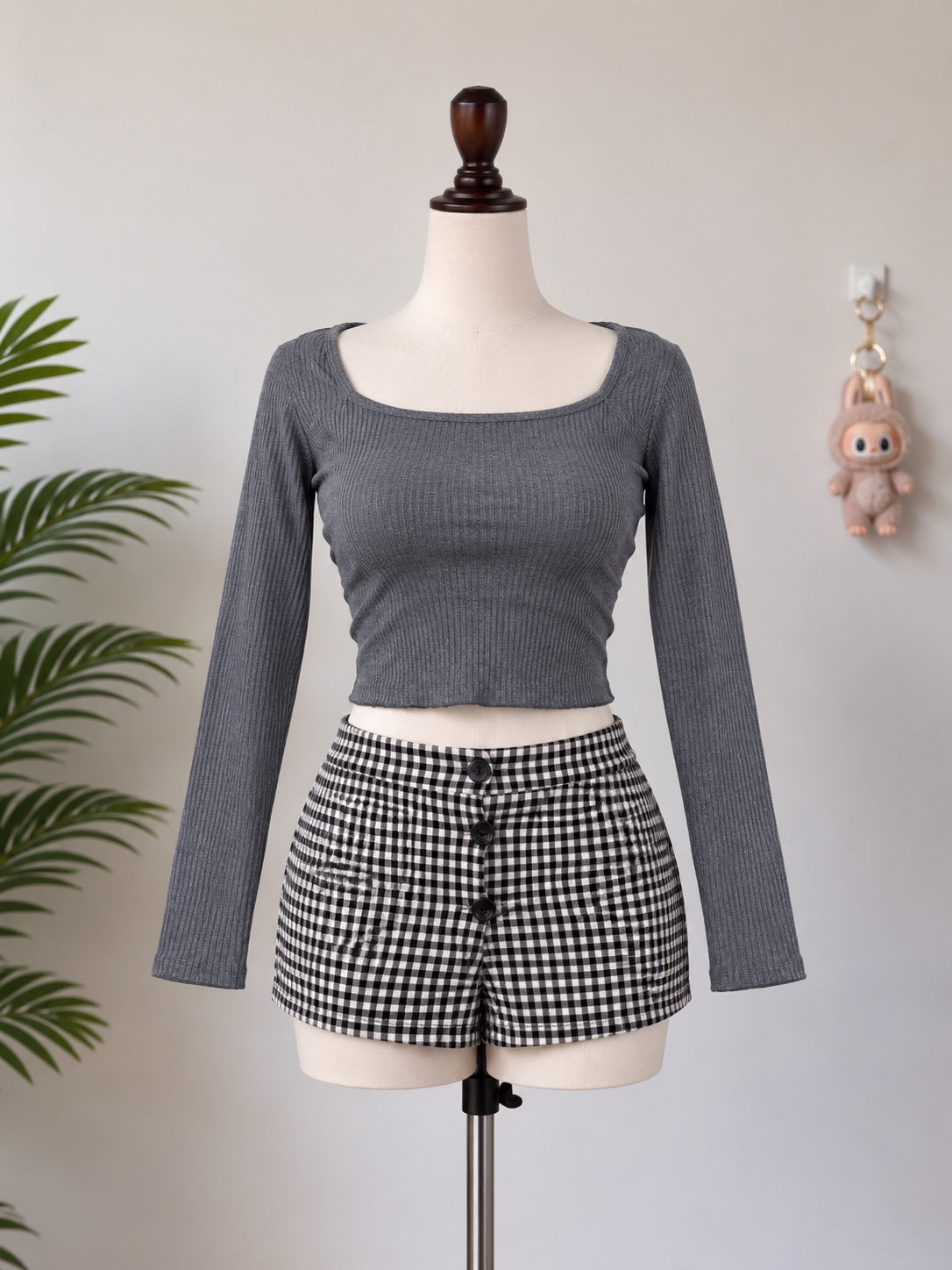 Grey ribbed square neck long sleeve crop top