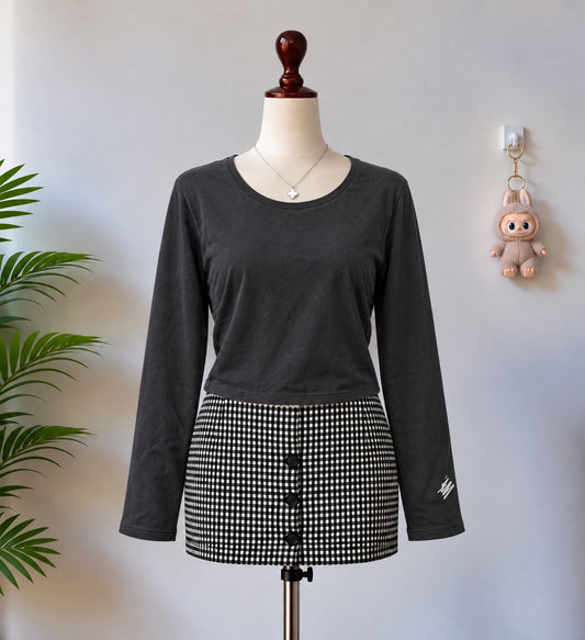 Black Long Sleeve Crop Top