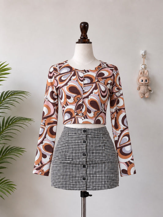 Retro Swirl Print Button Front Crop Top