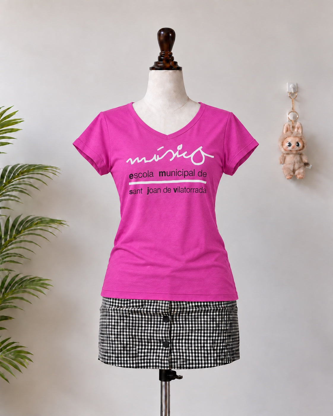 Fuchsia Graphic V-Neck T-Shirt