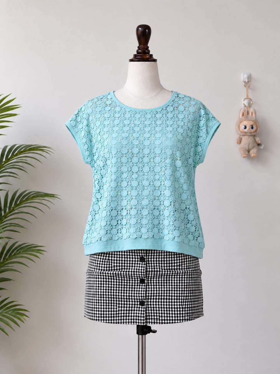 Mint lace overlay short sleeve top