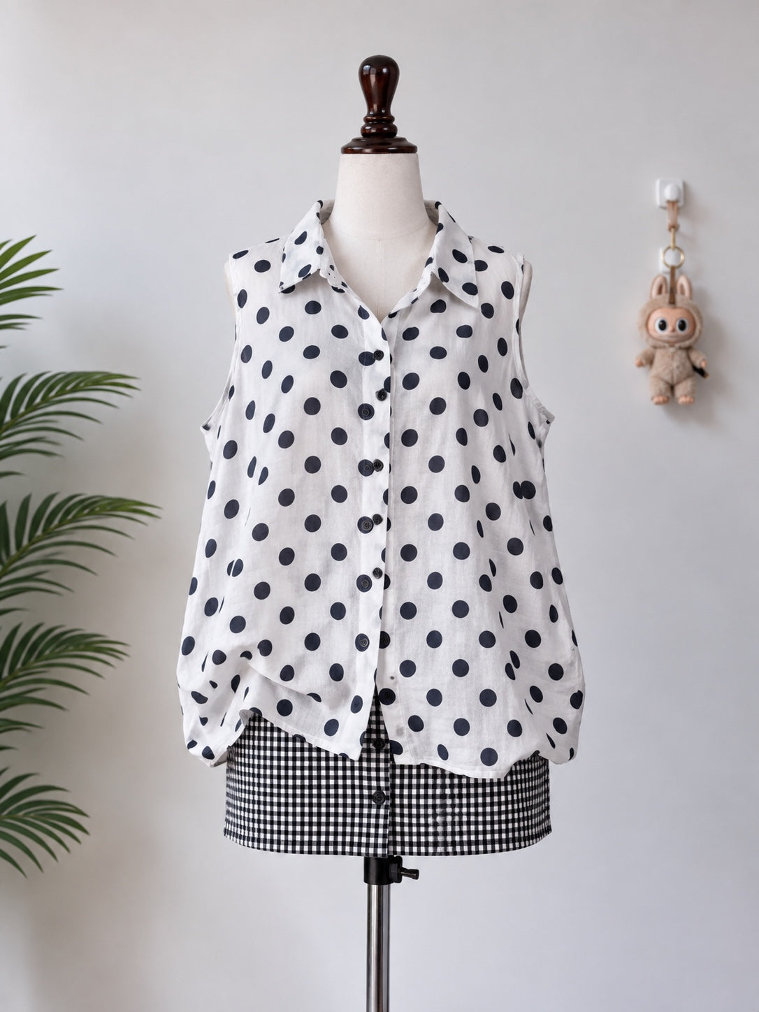 White Black Polka Dot Sleeveless Shirt