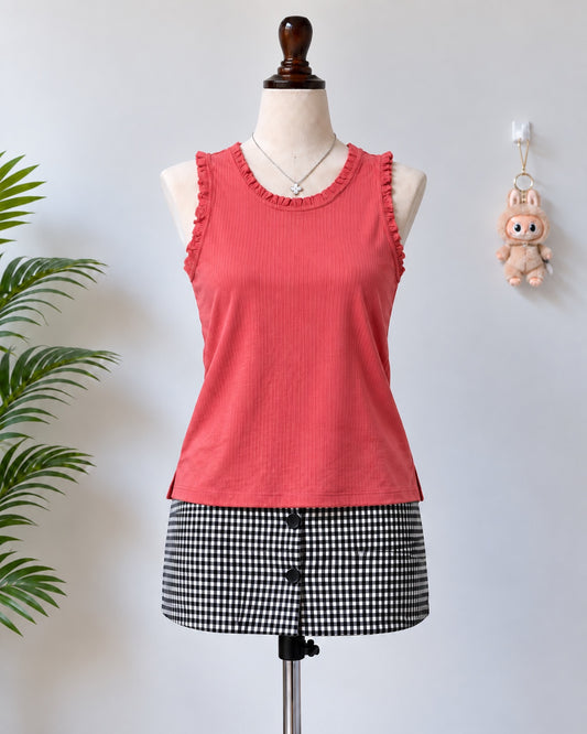 Red ribbed ruffle trim sleeveless top