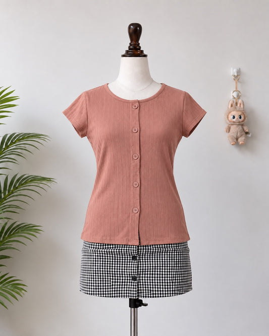 Rust ribbed button front short sleeve top